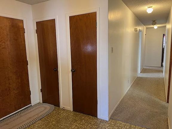 3rd image of 119 Parkview Dr