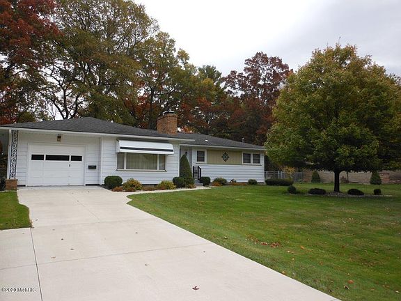 3rd image of 3462 Brentwood Dr