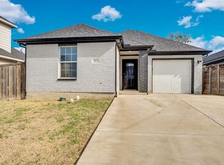113 Frierson St, Waxahachie, TX 75165