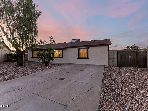 4th image of 8226 W MEADOWBROOK Avenue