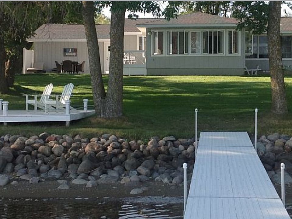 1st image of 609 N Shore Dr