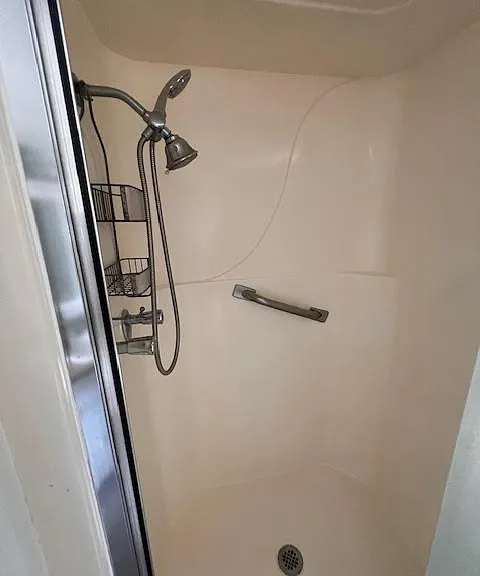7425 Bay Island Dr S #203 — Photo 16