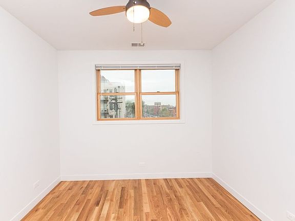 3rd image of 806 S Claremont Ave #4