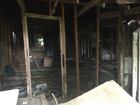 4th image of 308 SE 43rd St