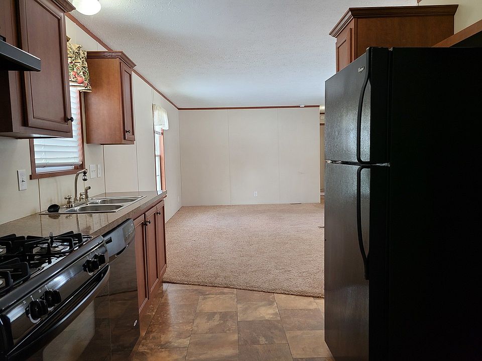 2nd image of 300 Kristy Jo St #6