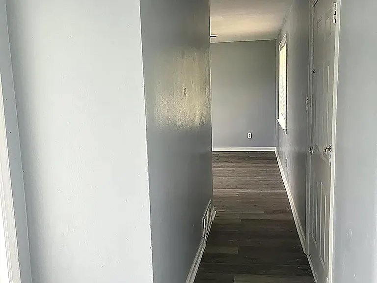35 N Idlewild St #4 — Photo 5