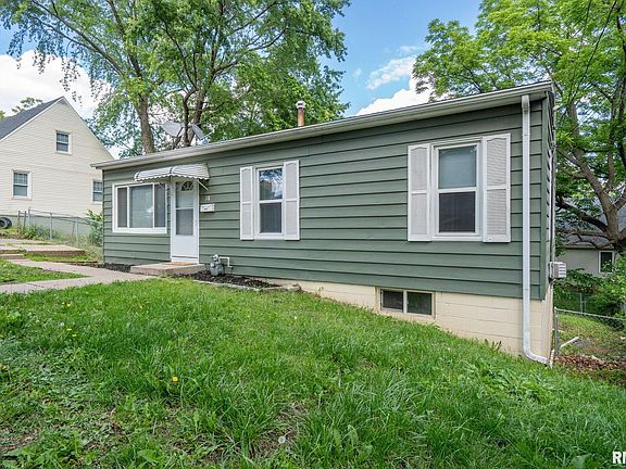 2nd image of 18 Riverview Ln