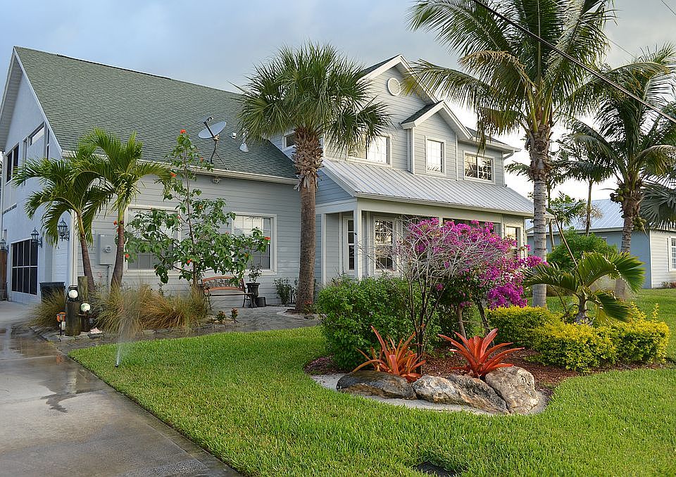 1st image of 487 SE Verada Ave