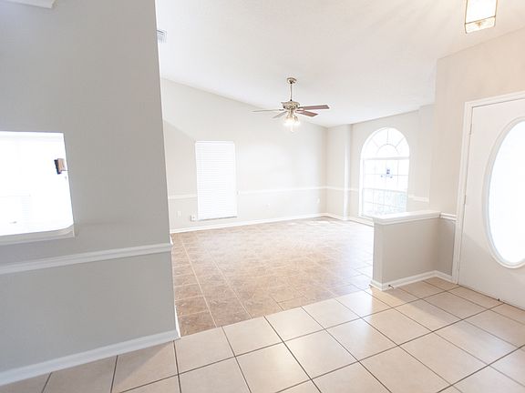 5th image of 2951 Eglington Dr