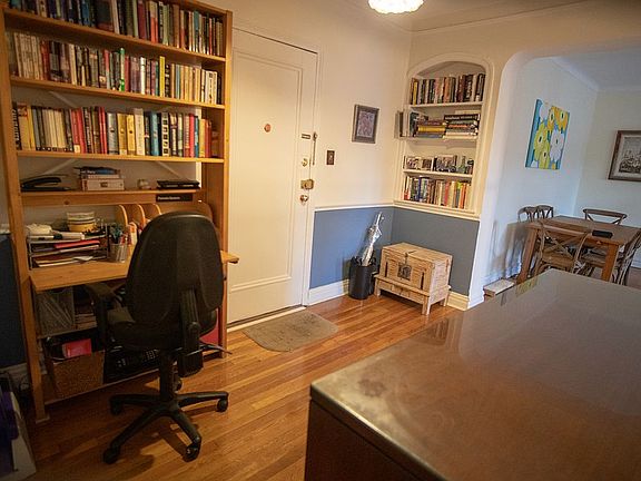 4th image of 221 E 18th St APT 6A