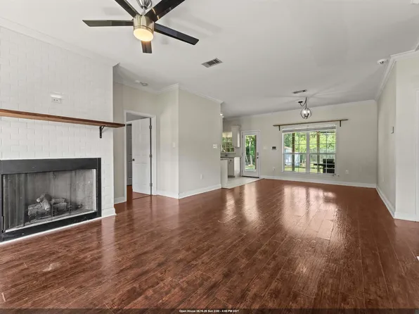 20705 Vincent Acres Cir, Denham Springs, LA 70726