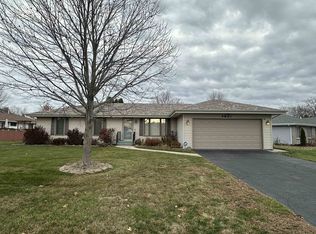 4611 Bedfordshire Dr, Loves Park, IL 61111