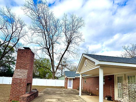 2nd image of 104 Marley Mitchell Ln