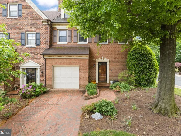 6369 Brampton Ct, Alexandria, VA 22304