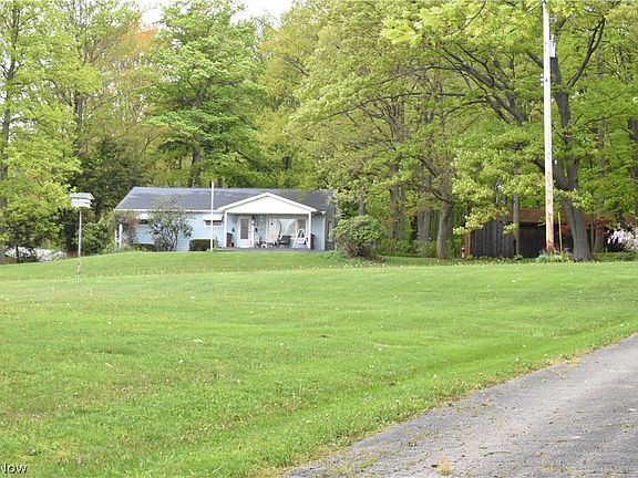 3rd image of 372 S Ridge Rd E