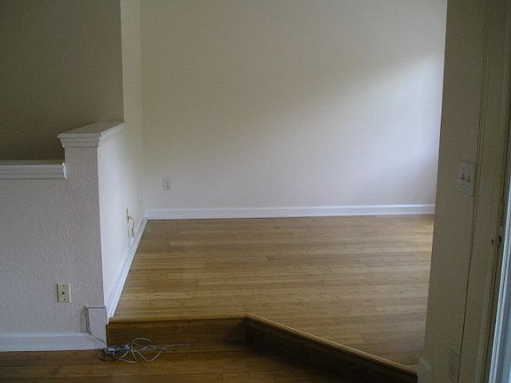4th image of 755 Mainsail Dr