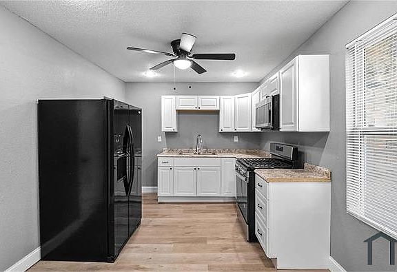 3rd image of 5317 Helen Ave