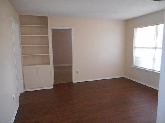 5th image of 2310 NW 47th St