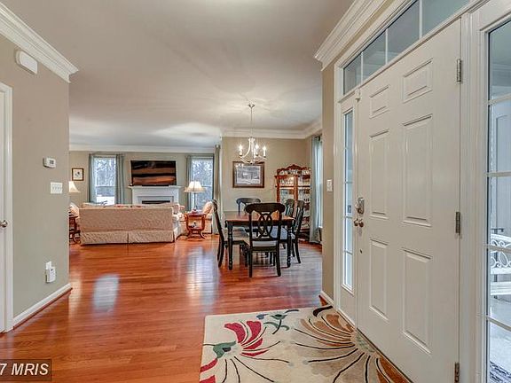 4th image of 9334 Angel Falls St