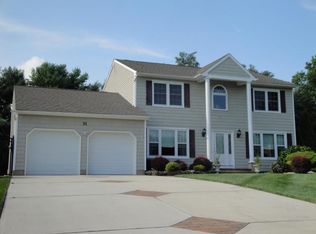 31 Tuscan Dr, Freehold, NJ 07728