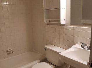 801 21st Ave N #202, Minneapolis, MN 55411