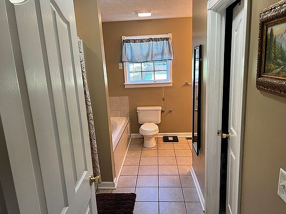 3rd image of 109 Shirdell Dr