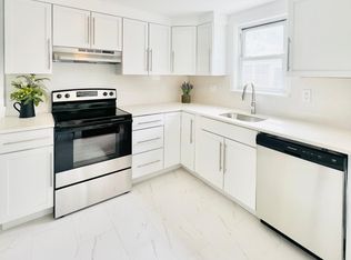 220 Quincy Shore Dr, Quincy, MA 02171
