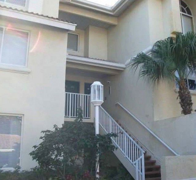 1st image of 20203 Glenmoor Dr