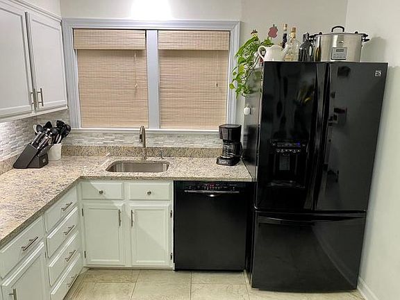 5th image of 8920 Lamon Ave APT 1A