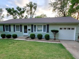 8910 Belleview Ave, Kansas City, MO 64114