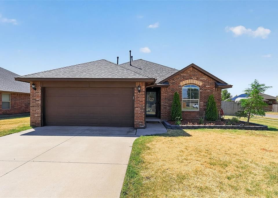 1st image of 11116 SW 38th Cir