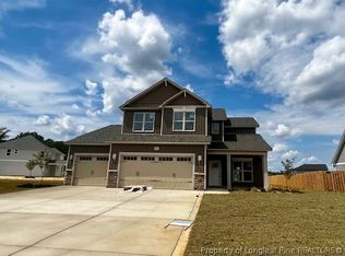 5351 Mountain Run Dr, Hope Mills, NC 28348