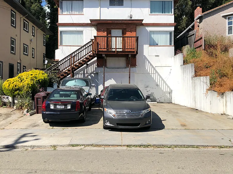 6518 Outlook Ave #3 — Photo 8