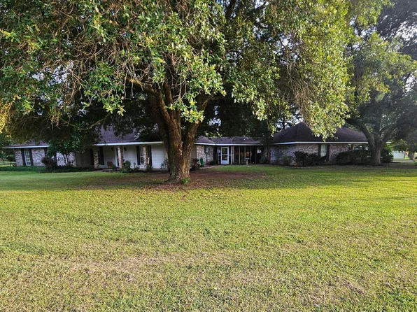 1343 Holly Dr, Slaughter, LA 70777
