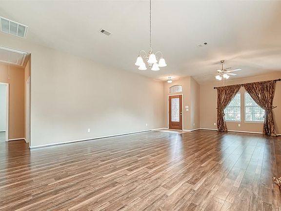 5th image of 25903 Westbourne Dr