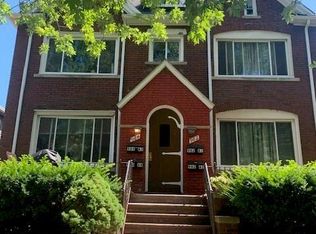 982 Nottingham Rd #4, Grosse Pointe, MI 48230