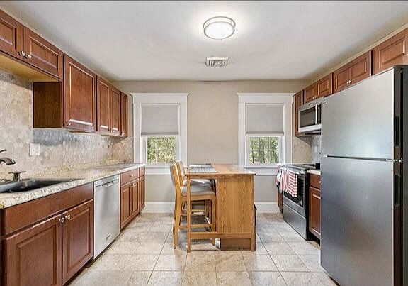 5th image of 206 Washington Rd