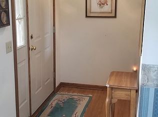 1655 Queens Gate Cir, Cuyahoga Falls, OH 44221