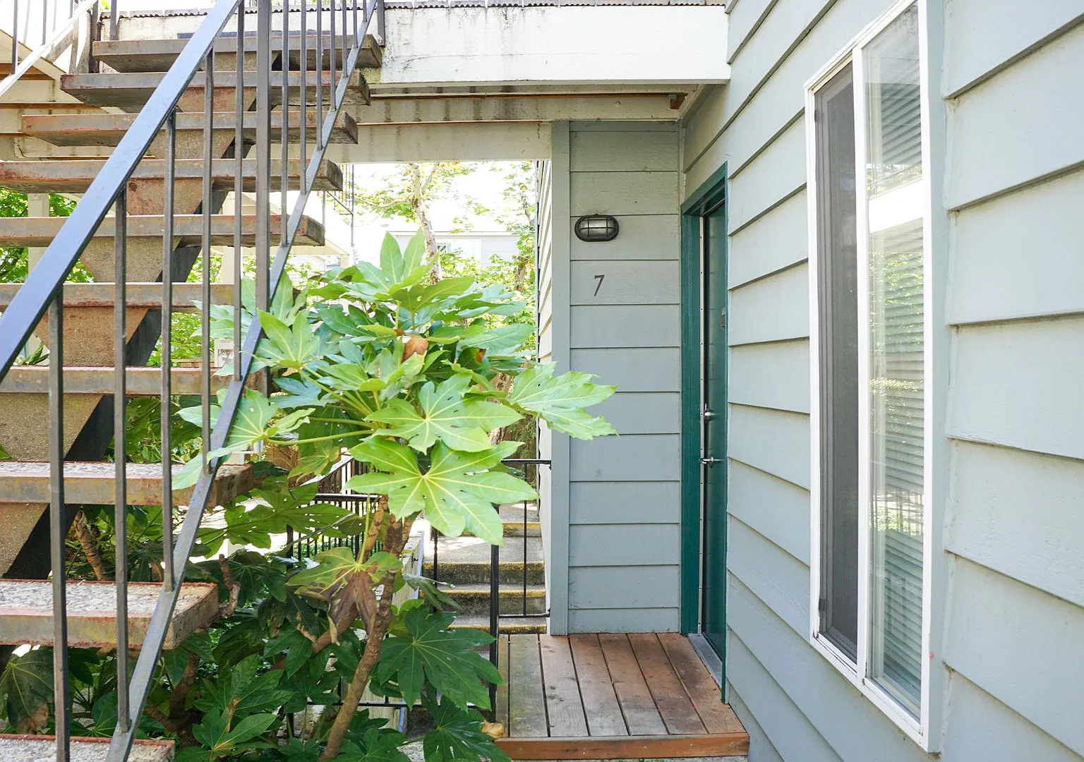 Spacious 2-Bedroom Apartment off Gladstone Ready Soon! — Photo 1
