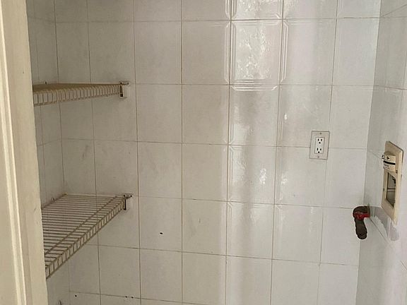 4th image of 1960 78th St #2