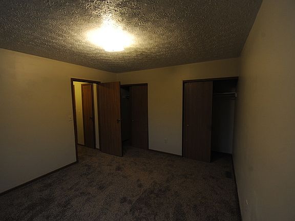 5th image of 2438 Fernwood Ave