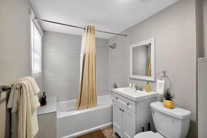 1401 Collier St — Photo 14