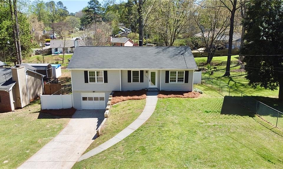 1st image of 1561 Daniel Ln