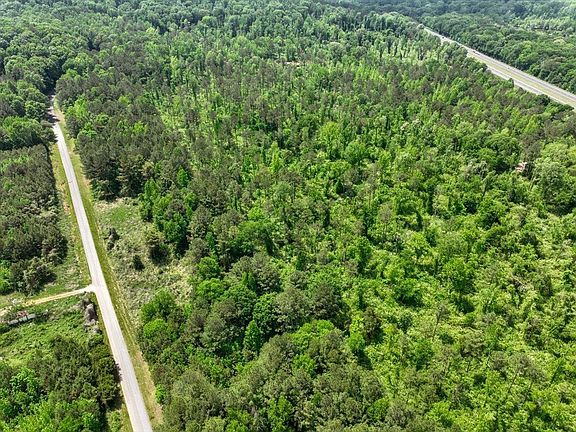 5th image of 11 Mill Creek Rd