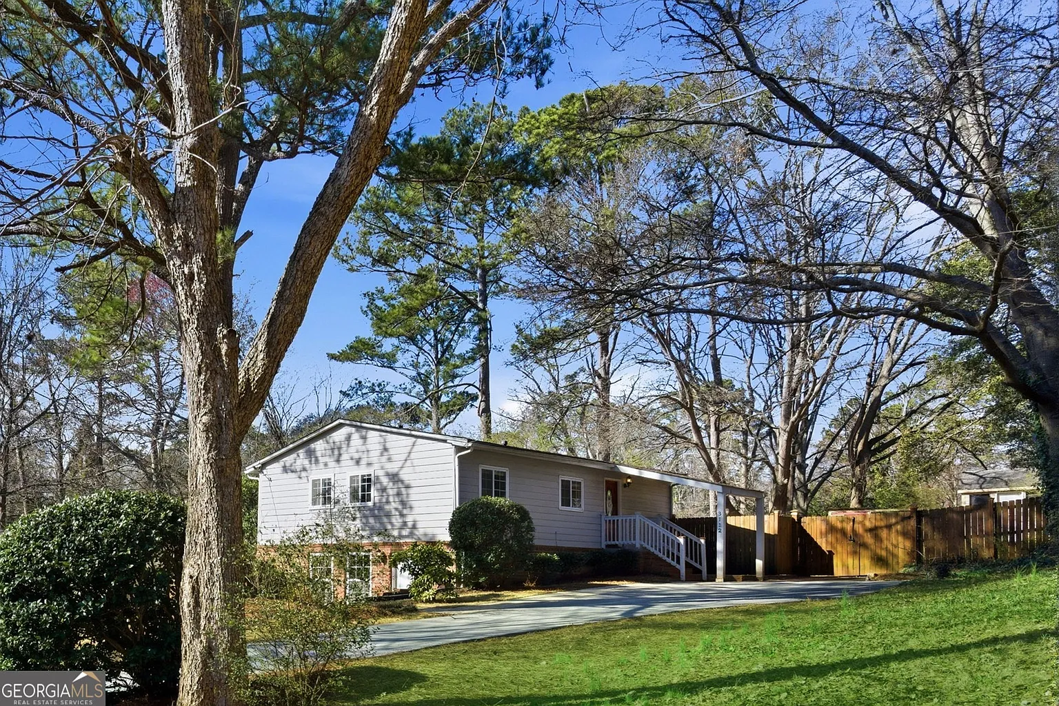 3112 Dove Way photo 1