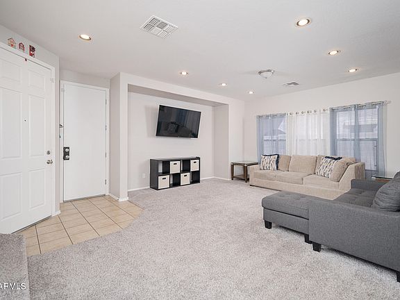 4th image of 40357 W PEGGY Court