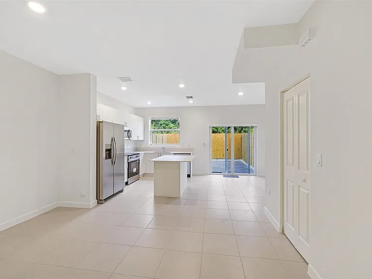 17845 SW 356th Ter — Photo 2