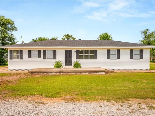 203 8th St, Colfax, LA 71417