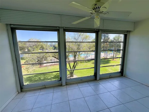 1803 Eleuthera Pt #J-2, Coconut Creek, FL 33066