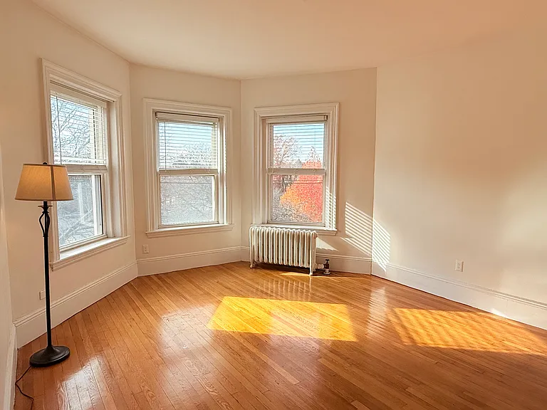 369 Tappan St #12 — Photo 4